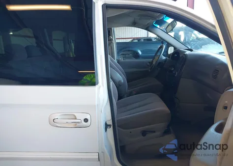 2001 Chrysler Town & Country Lx from USA, damaged, VIN 2C4GP44351R255336